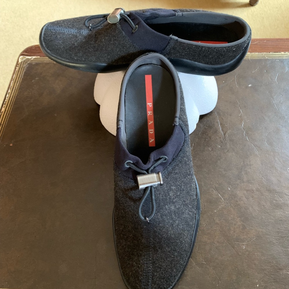 Prada wool felted slides circa 1999 size
W 9 1/2
Vibram sole worn but gently